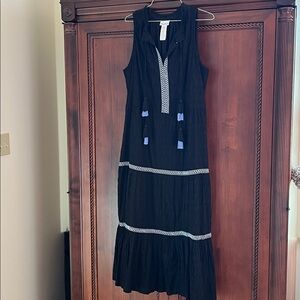 Black Sleeveless Maxi Dress